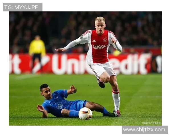 科林蒂安与戈亚斯激战正酣精彩直播全程回顾与分析 科林蒂安与戈亚斯激战正酣精彩直播全程回顾与分析